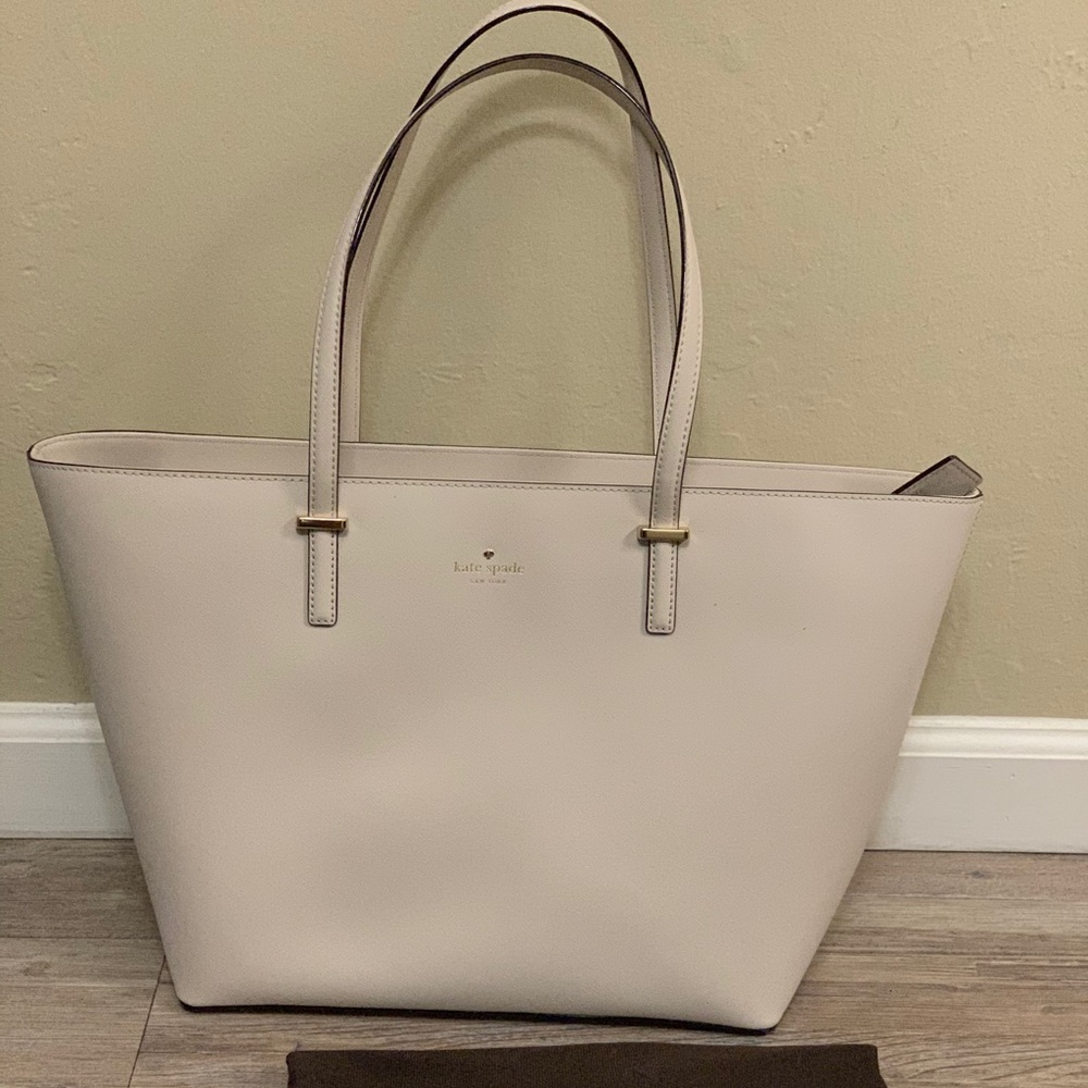 Kate Spade New York CEDAR STREET HARMONY TOTE